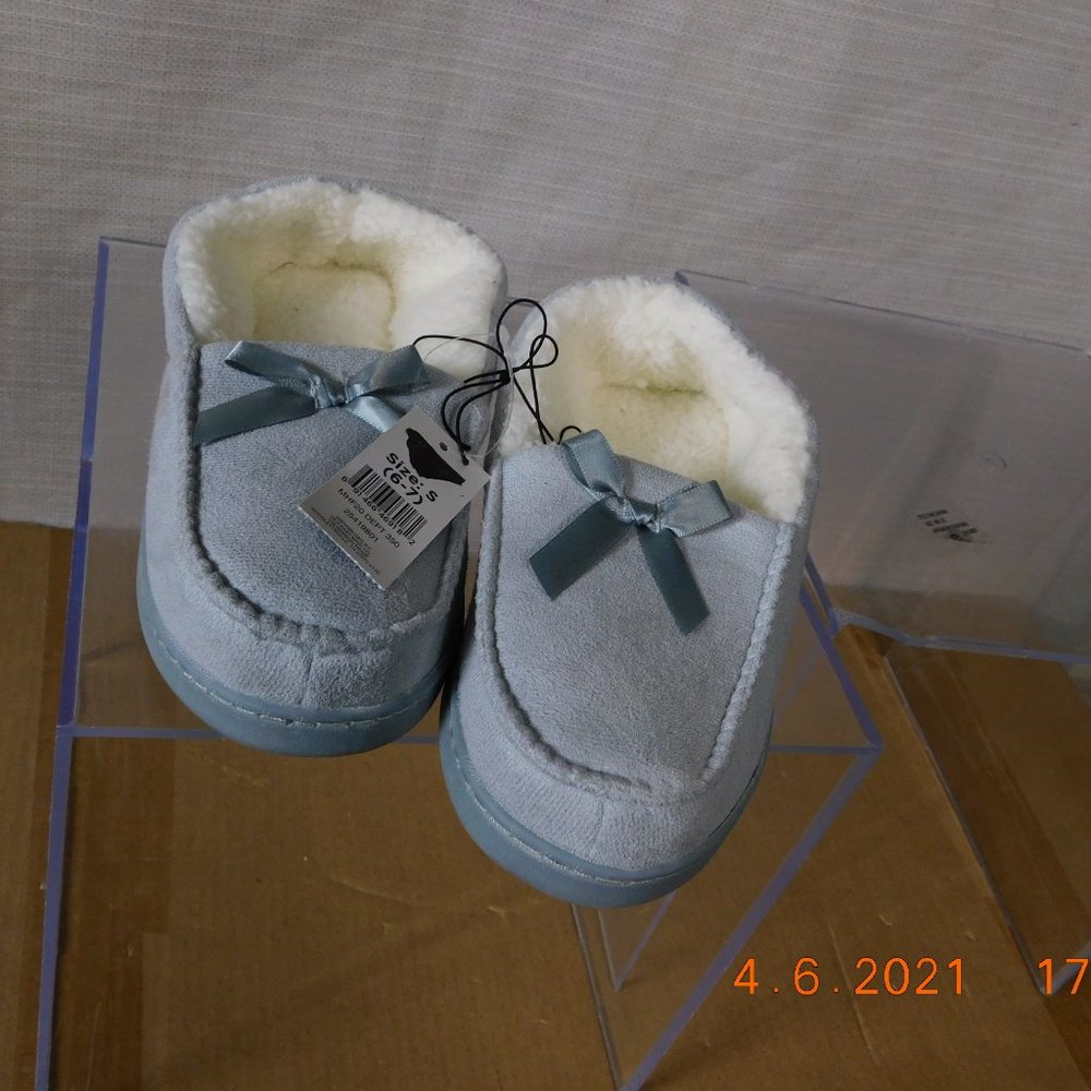 Ladies' House Slippers by bobbie B brook SZ: S